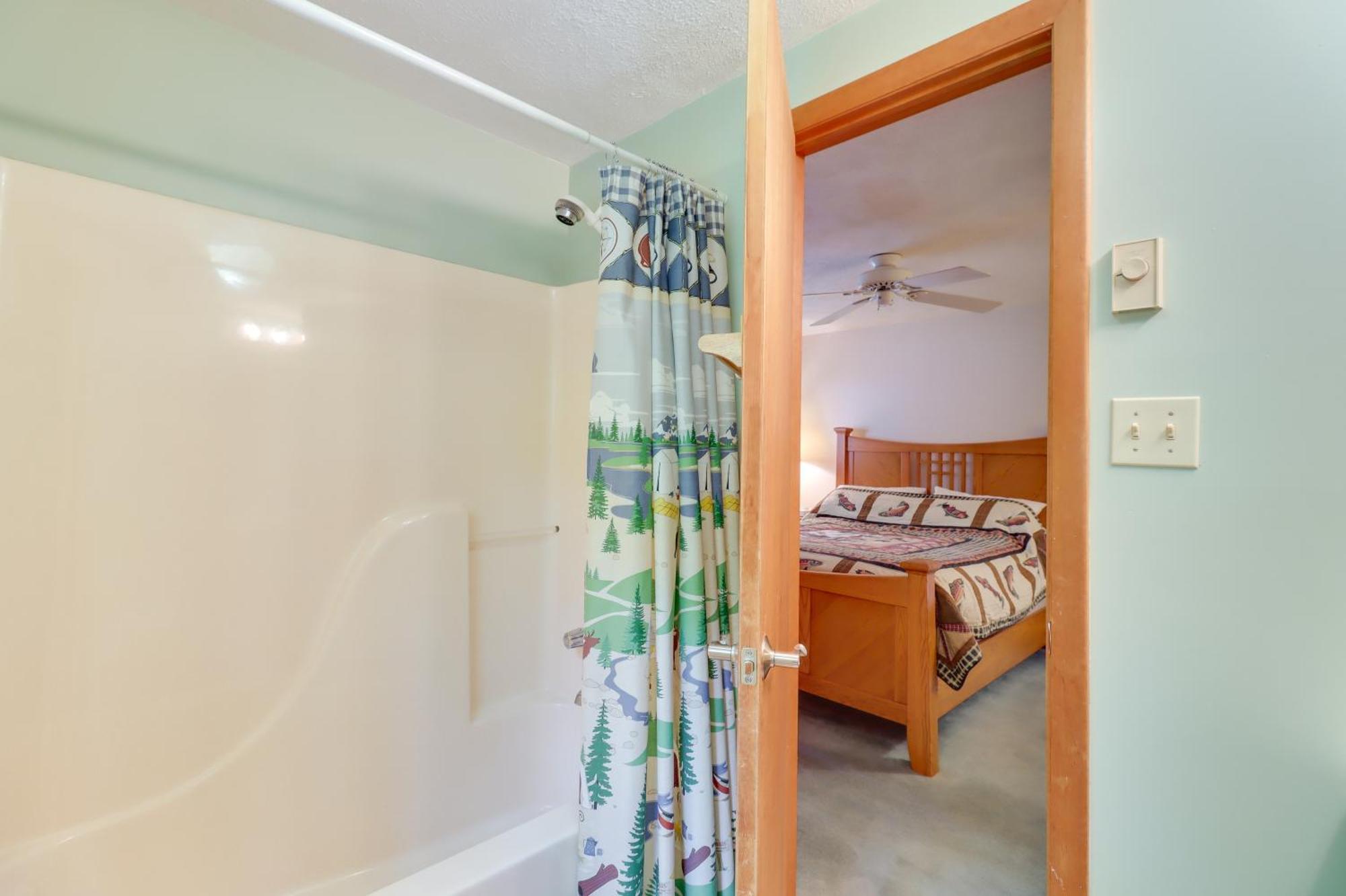 Spacious Pocono With Community Amenities! Holiday home *