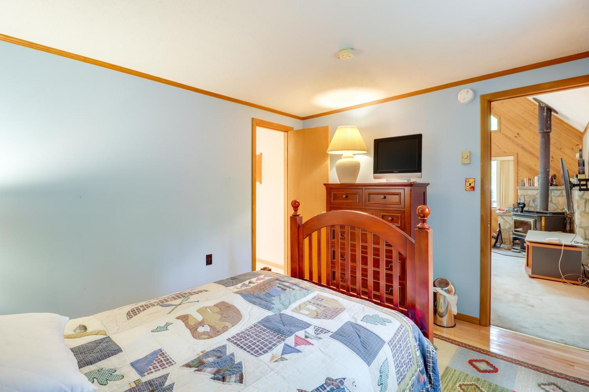 Holiday home Spacious Pocono With Community Amenities!