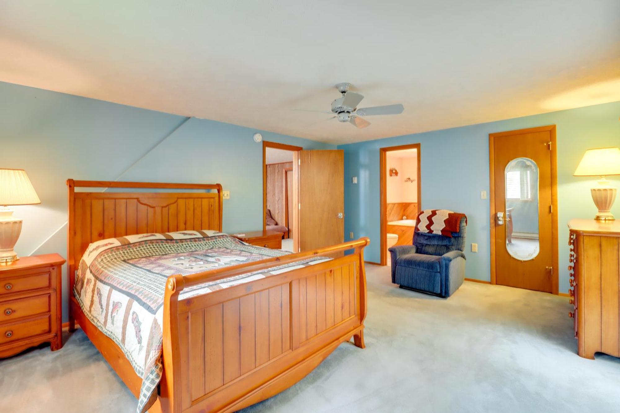 Holiday home Spacious Pocono With Community Amenities! *