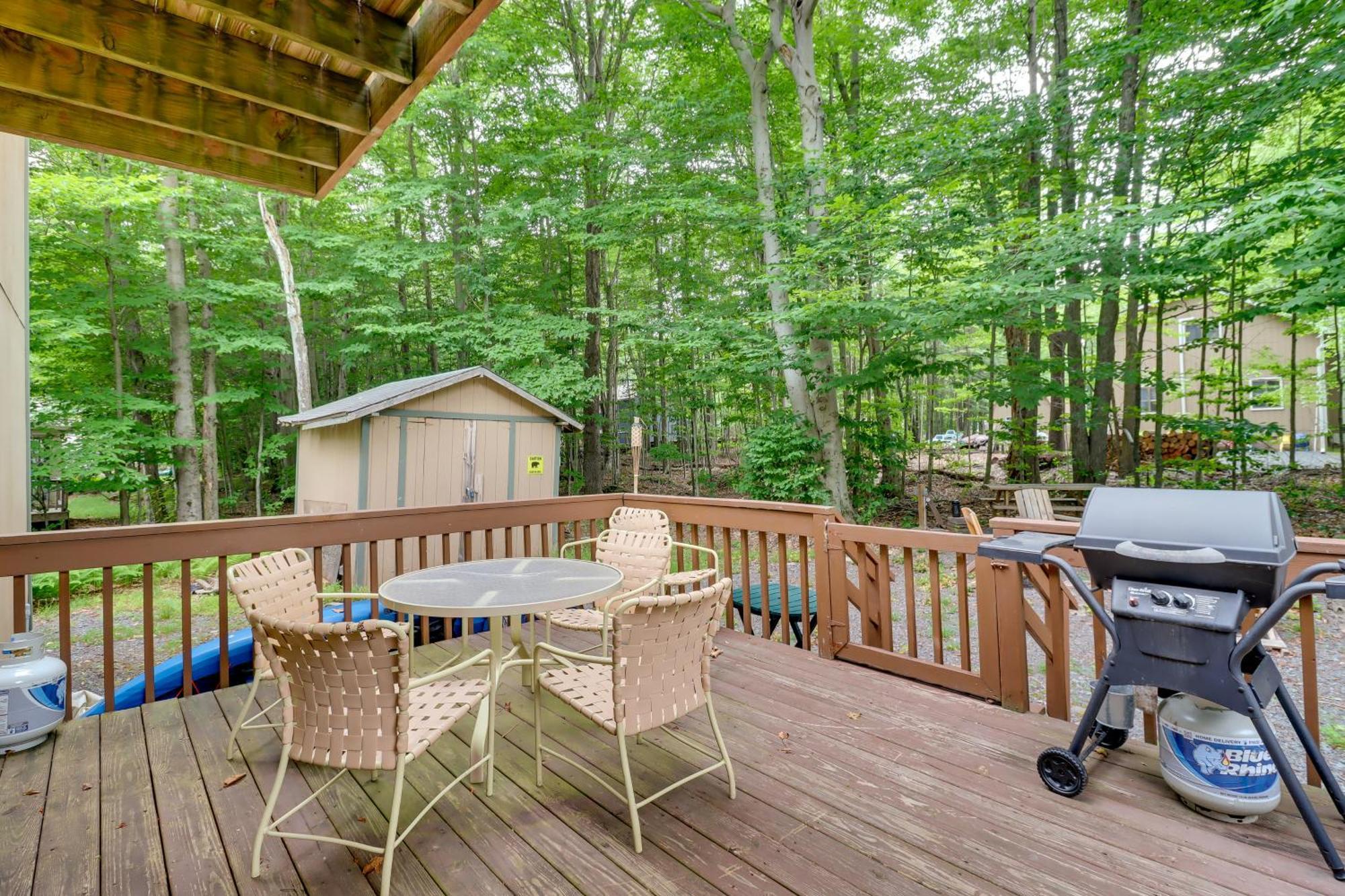 Spacious Pocono With Community Amenities! * Pocono Lake